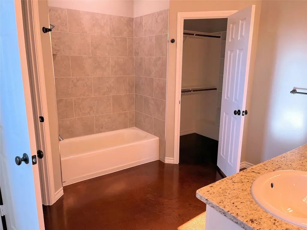 1068 County Road 327a Glen Rose TX 76043