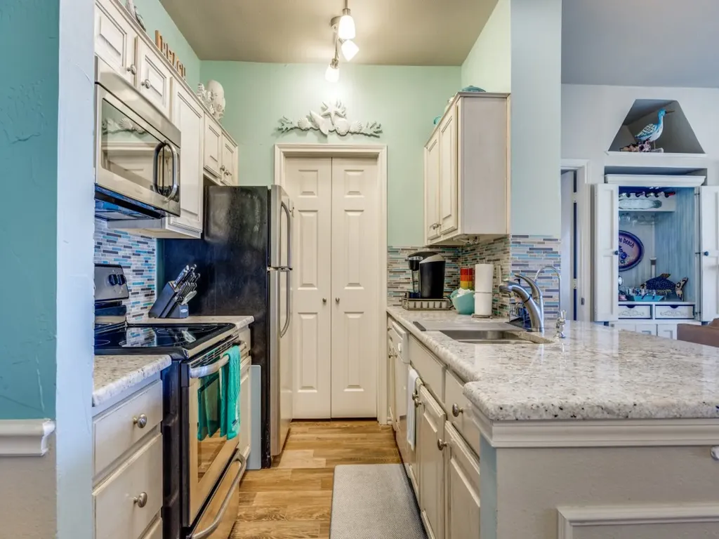 2164 Tanglewood Boulevard Pottsboro TX 75076