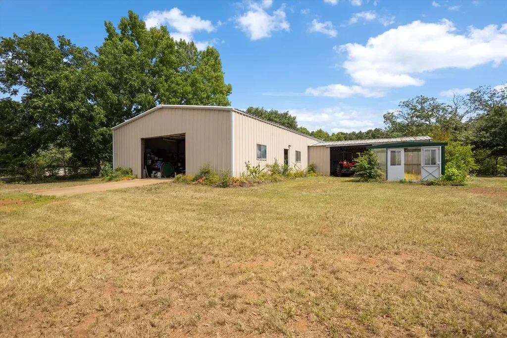 280 Vz County Road 4821 Chandler TX 75758