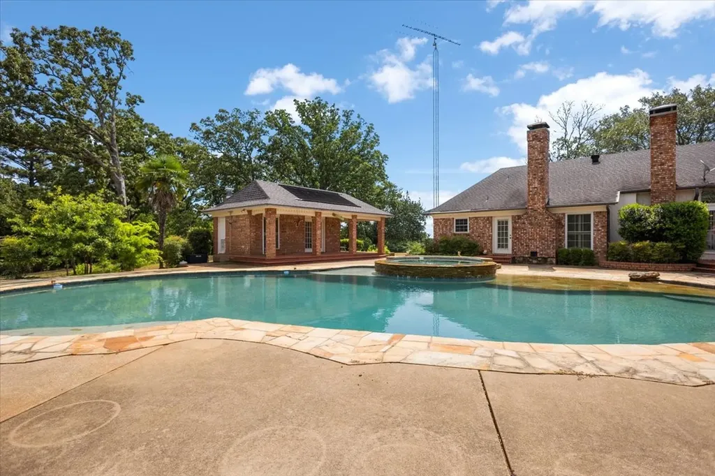 280 Vz County Road 4821 Chandler TX 75758