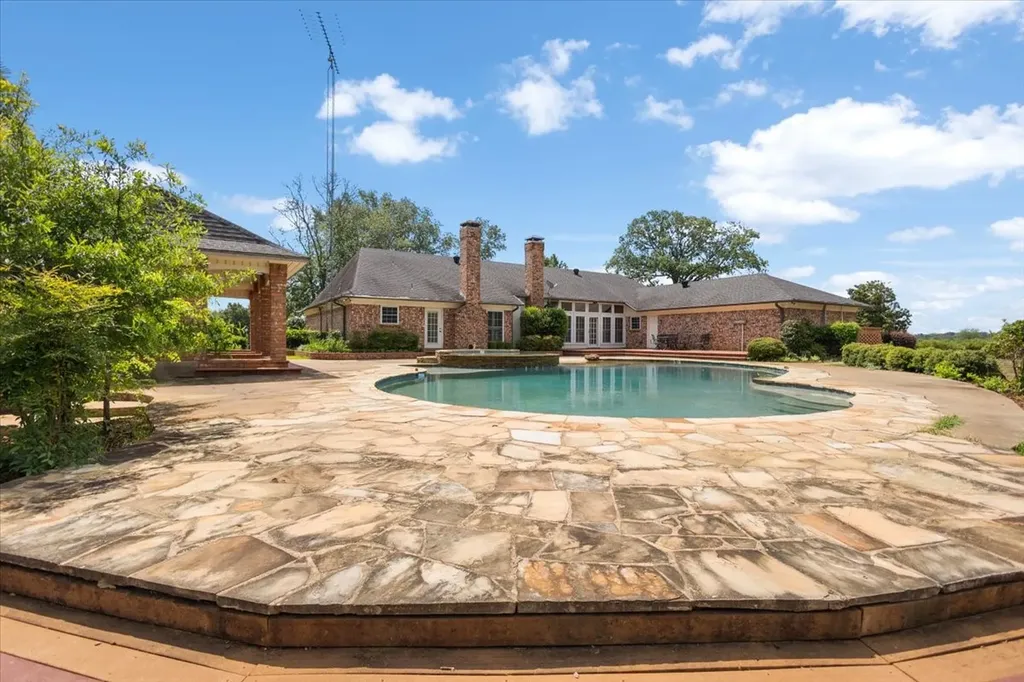 280 Vz County Road 4821 Chandler TX 75758
