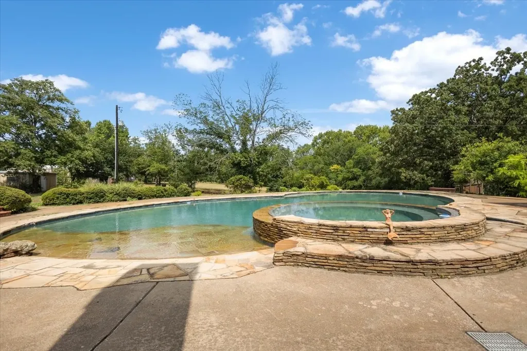 280 Vz County Road 4821 Chandler TX 75758