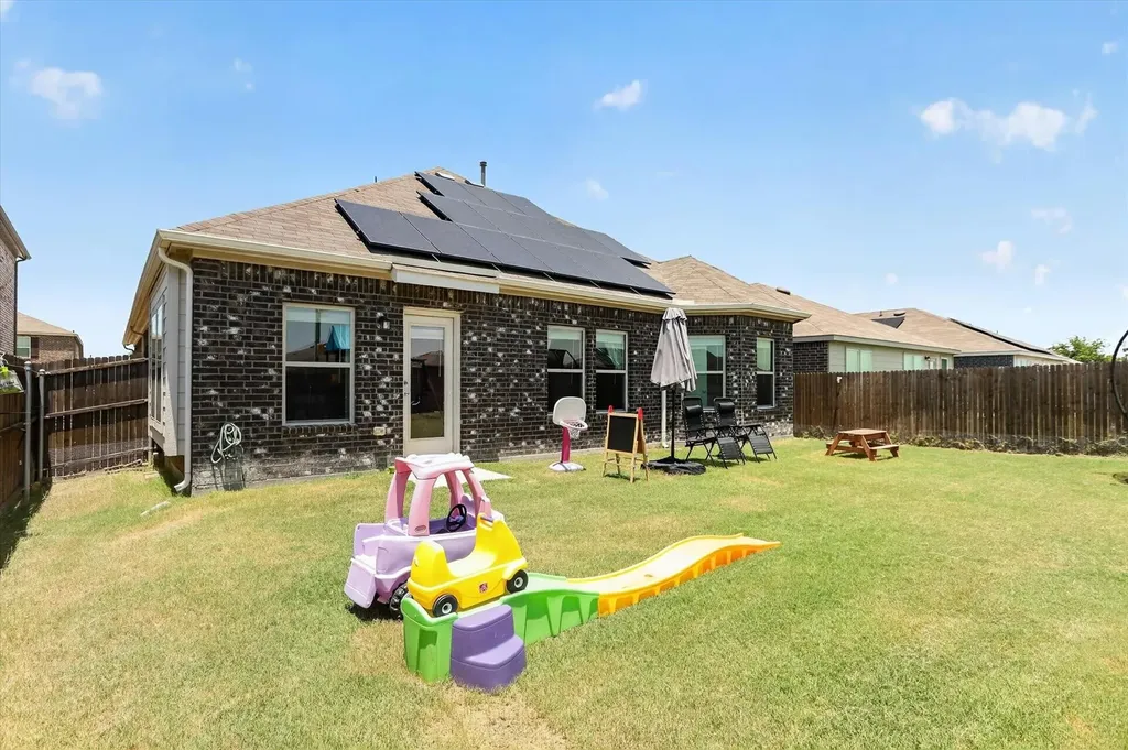 1928 Blackbrush Drive Royse City TX 75189
