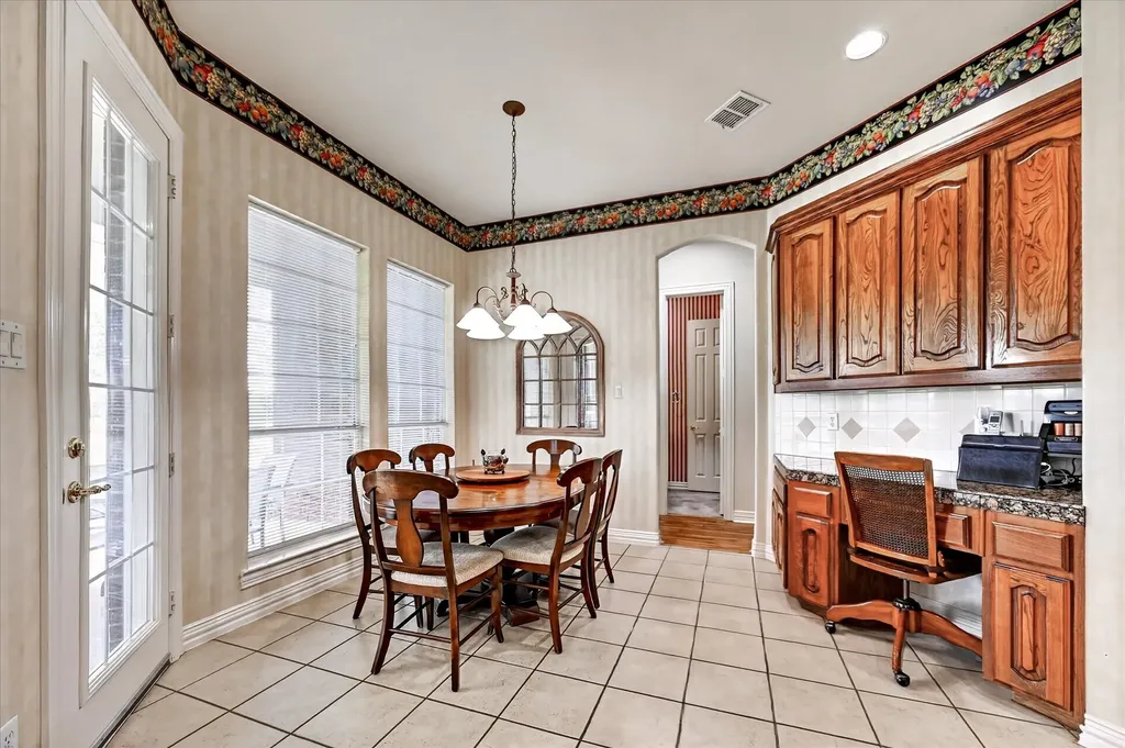 4409 Argyle Lane Denton TX 76226