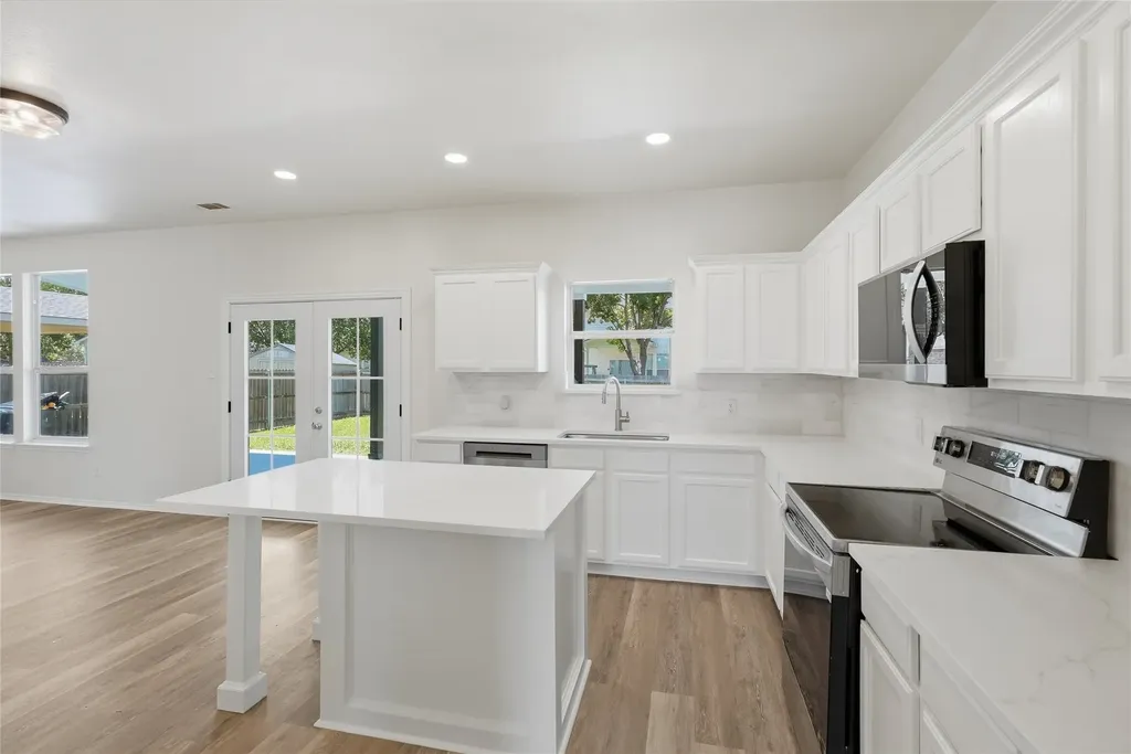 7104 Starwood Drive Fort Worth TX 76137