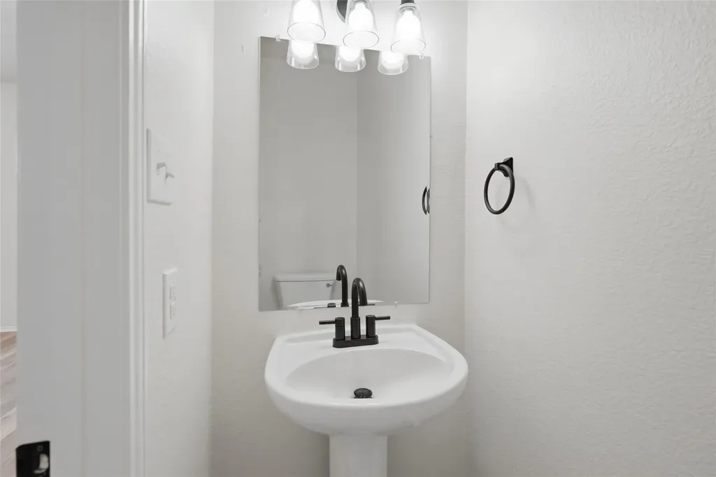 7104 Starwood Drive Fort Worth TX 76137