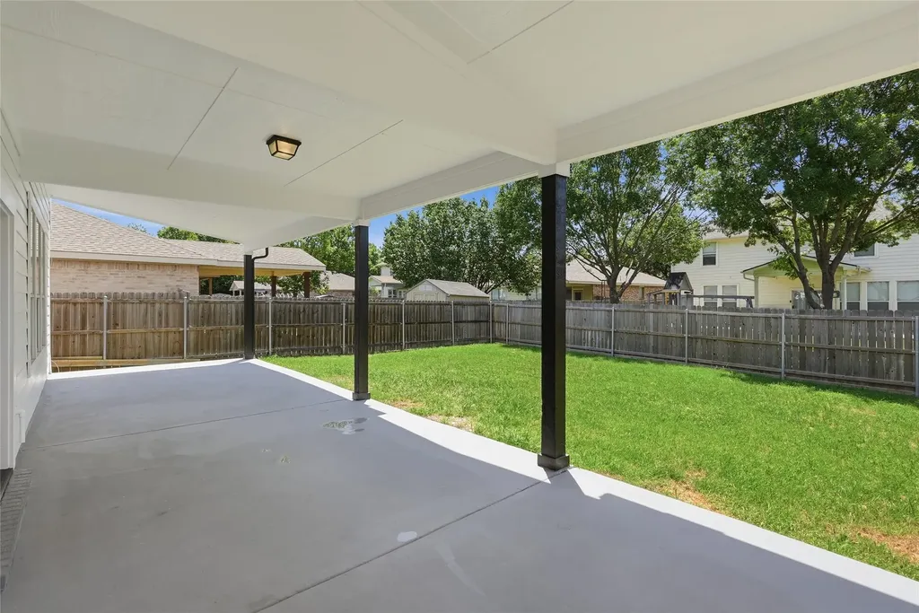 7104 Starwood Drive Fort Worth TX 76137