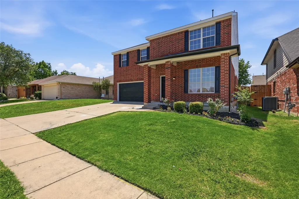 7104 Starwood Drive Fort Worth TX 76137