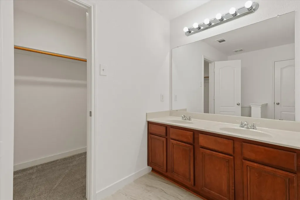 5311 Freestone Drive Grand Prairie TX 75052
