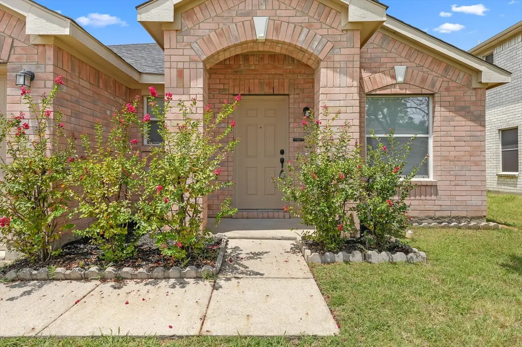 5311 Freestone Drive Grand Prairie TX 75052