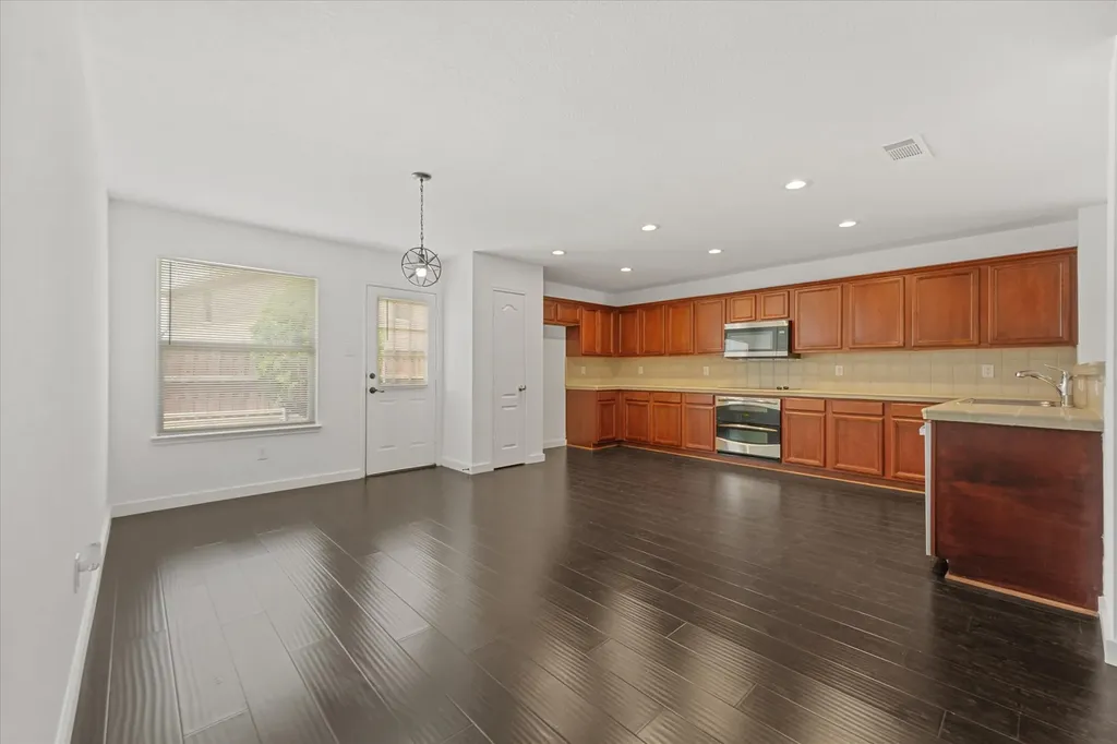 5311 Freestone Drive Grand Prairie TX 75052