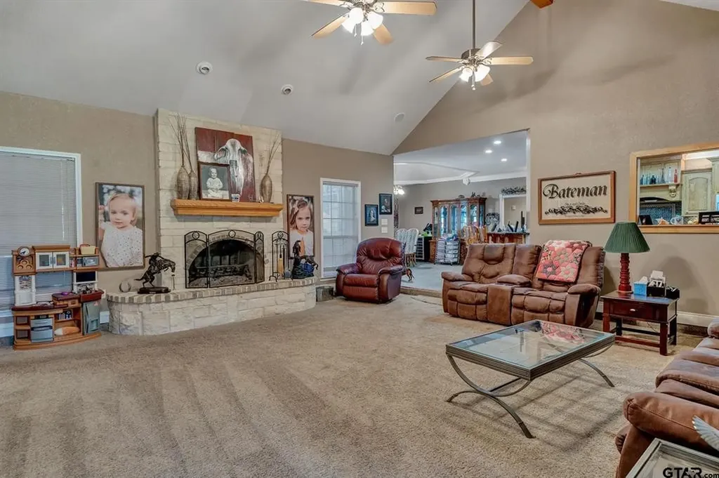 13521 Fm 16 W Lindale TX 75771