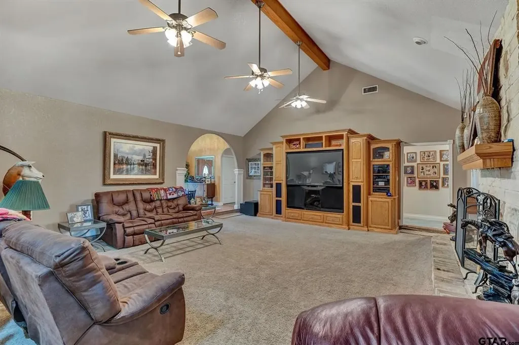 13521 Fm 16 W Lindale TX 75771