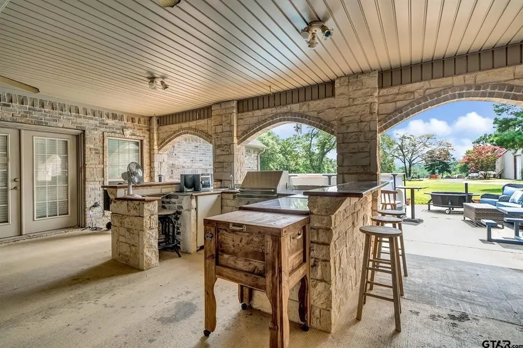 13521 Fm 16 W Lindale TX 75771