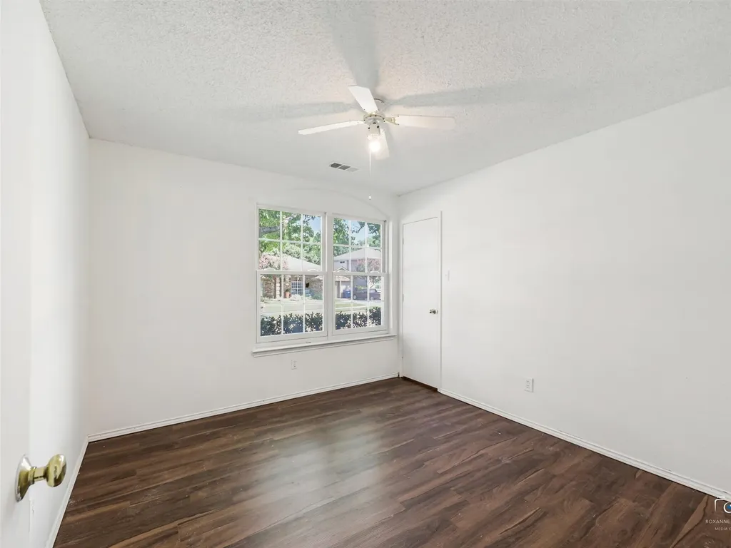 1006 Greenbriar Lane Mckinney TX 75069