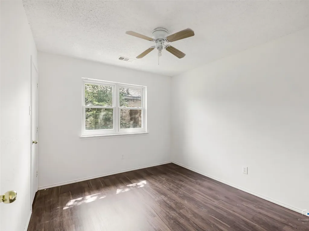 1006 Greenbriar Lane Mckinney TX 75069