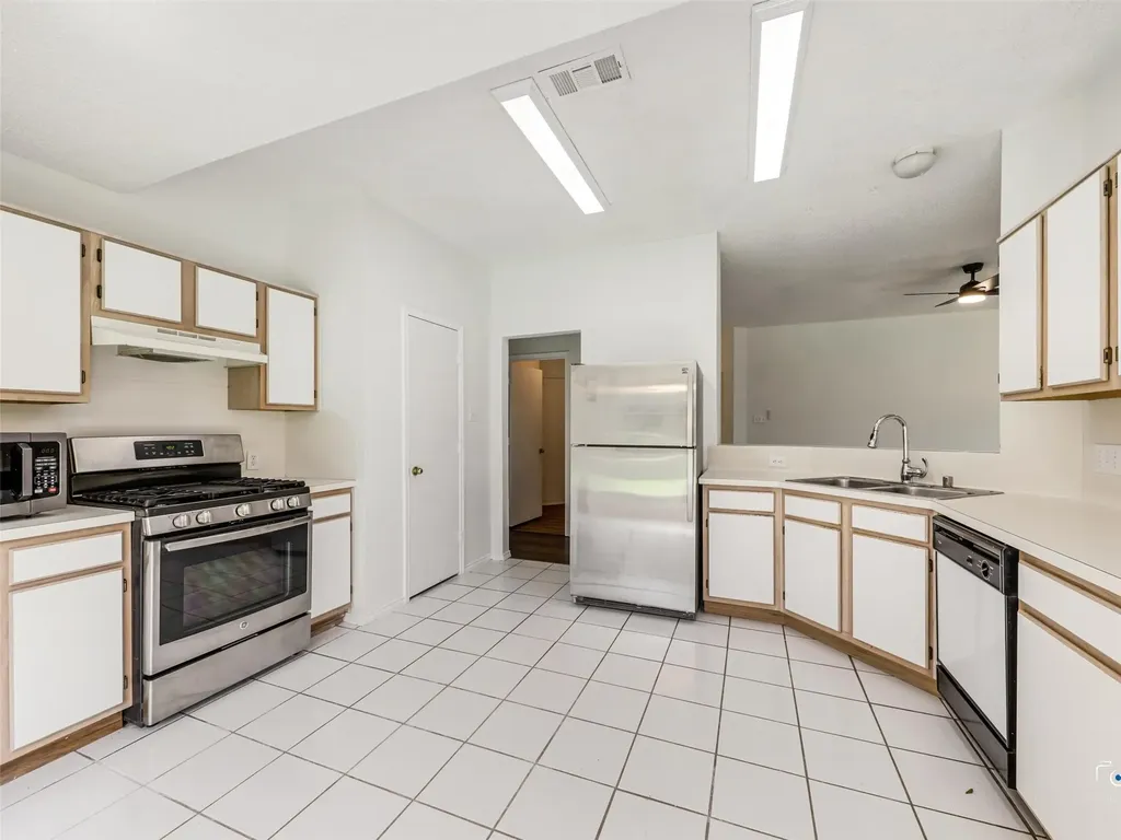 1006 Greenbriar Lane Mckinney TX 75069