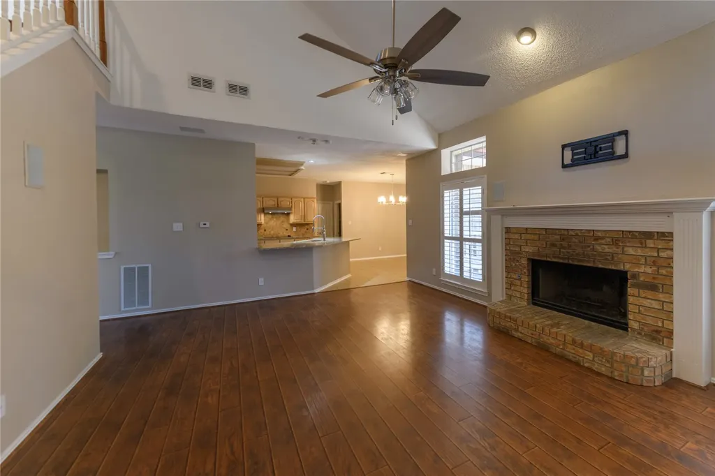 1812 Canoe Way Carrollton TX 75010