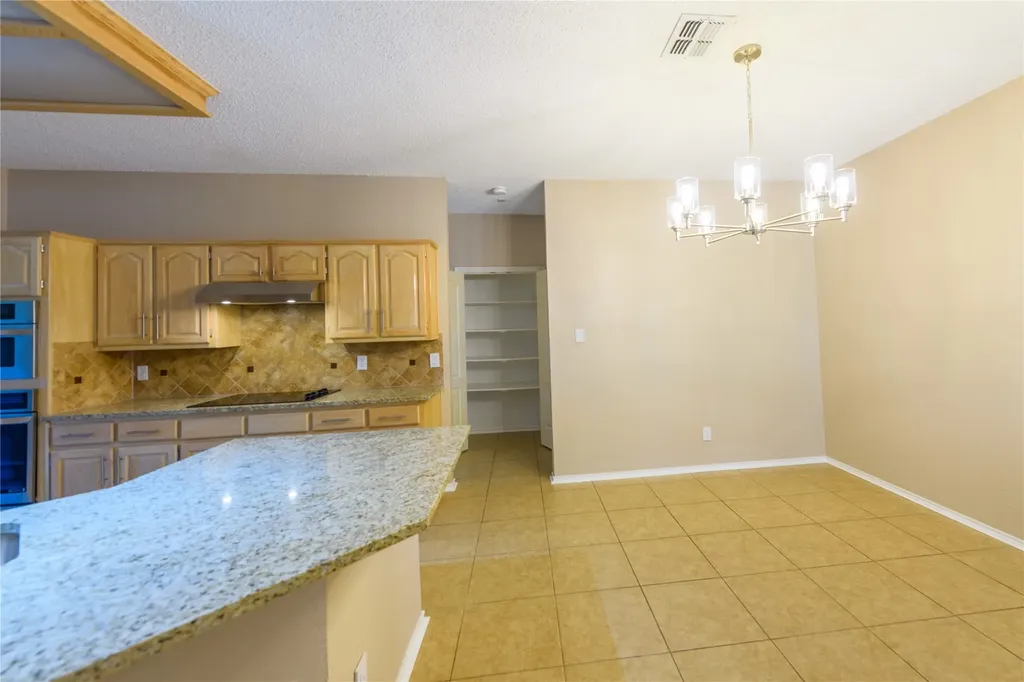 1812 Canoe Way Carrollton TX 75010