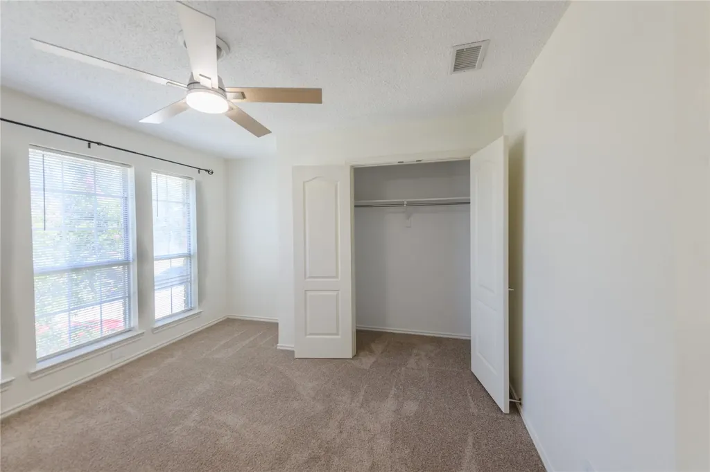 1812 Canoe Way Carrollton TX 75010