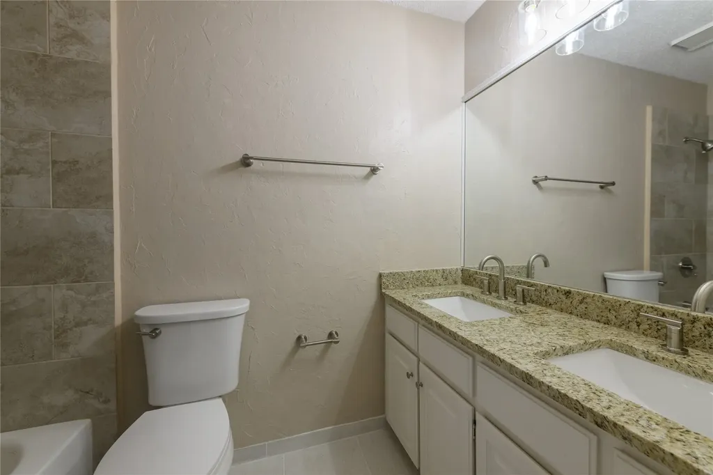 1812 Canoe Way Carrollton TX 75010