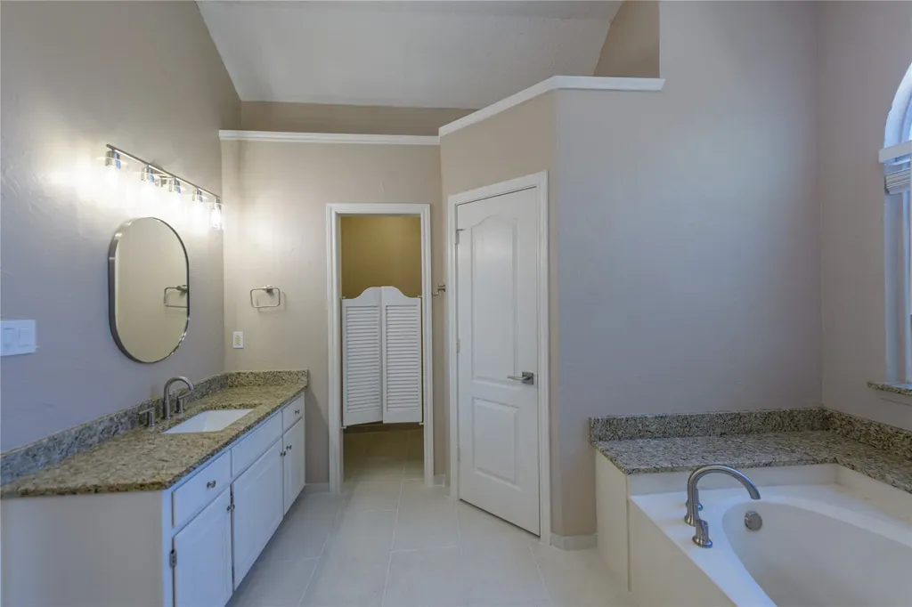 1812 Canoe Way Carrollton TX 75010