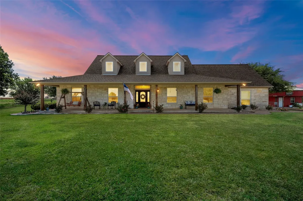 2765 Pleasant Run Road Mcgregor TX 76657