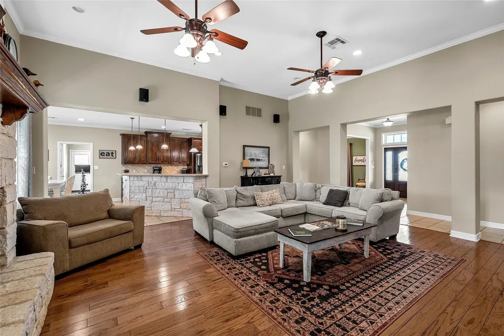 2765 Pleasant Run Road Mcgregor TX 76657