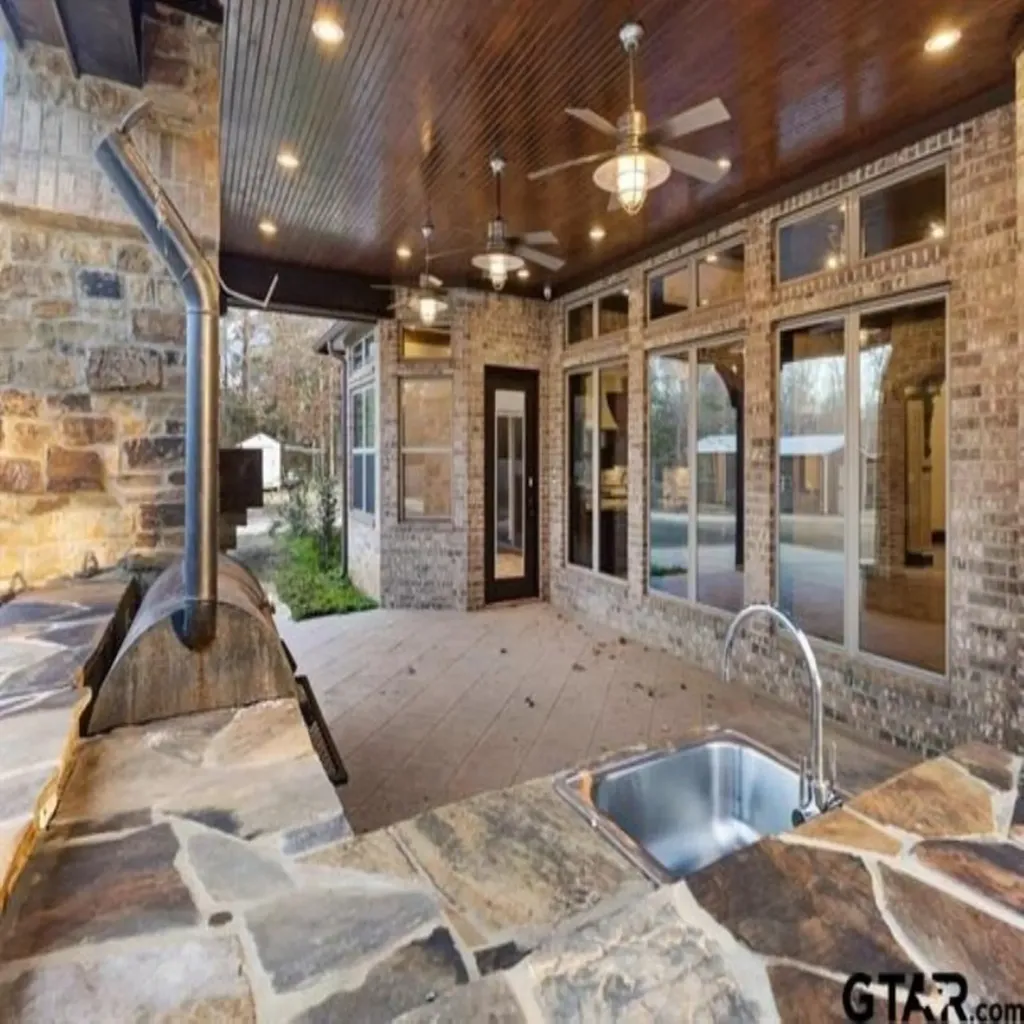 11378 State Highway 110 N Tyler TX 75704