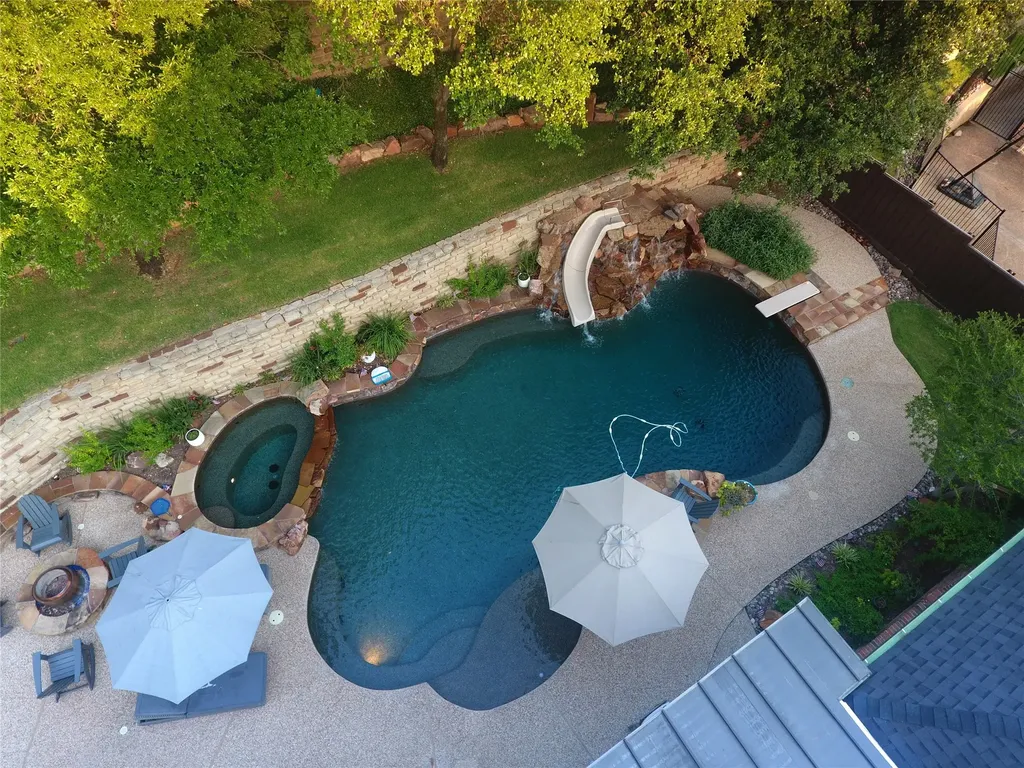 805 Lake Breeze Drive Highland Village TX 75077