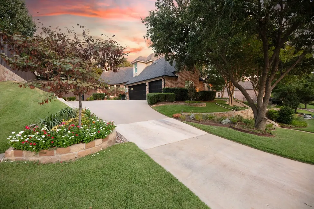 805 Lake Breeze Drive Highland Village TX 75077