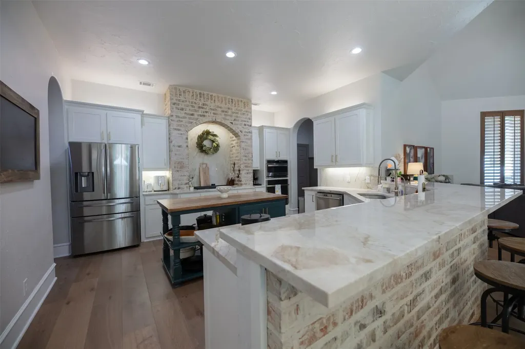805 Lake Breeze Drive Highland Village TX 75077