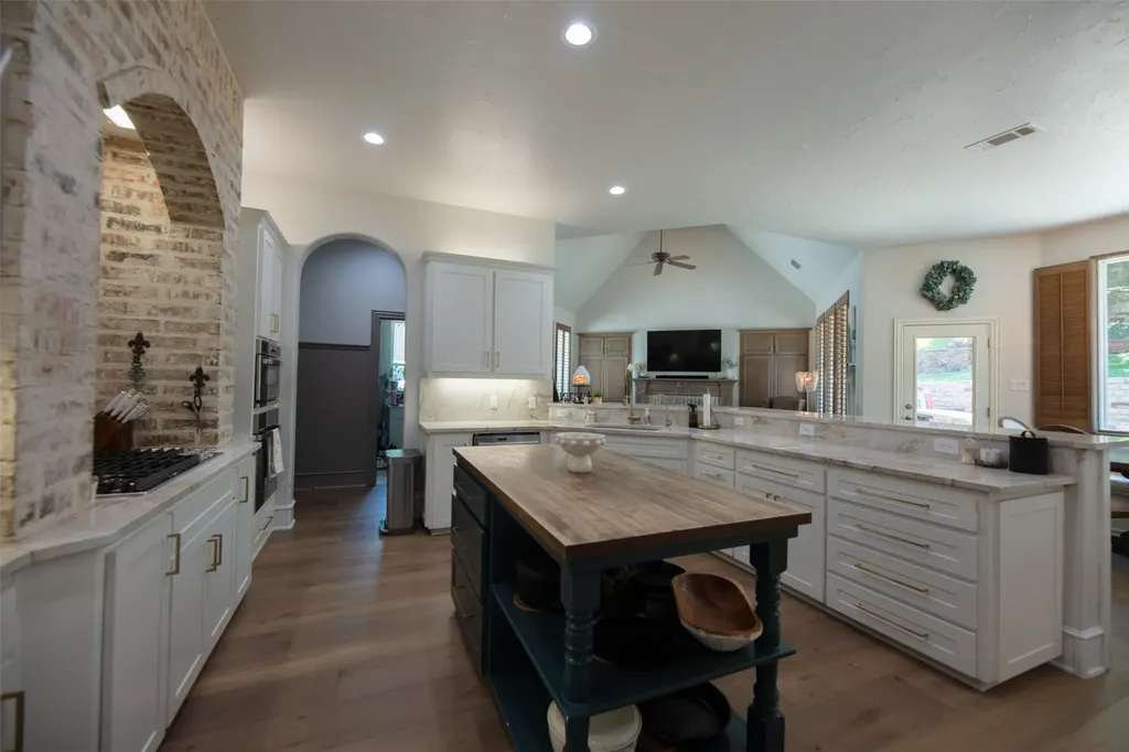 805 Lake Breeze Drive Highland Village TX 75077