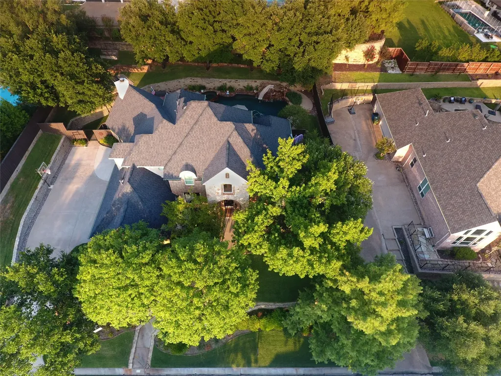 805 Lake Breeze Drive Highland Village TX 75077