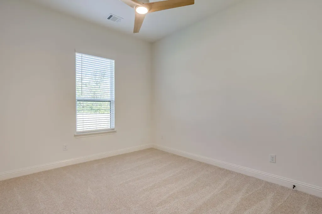 173 Oak Grove Way Springtown TX 76082
