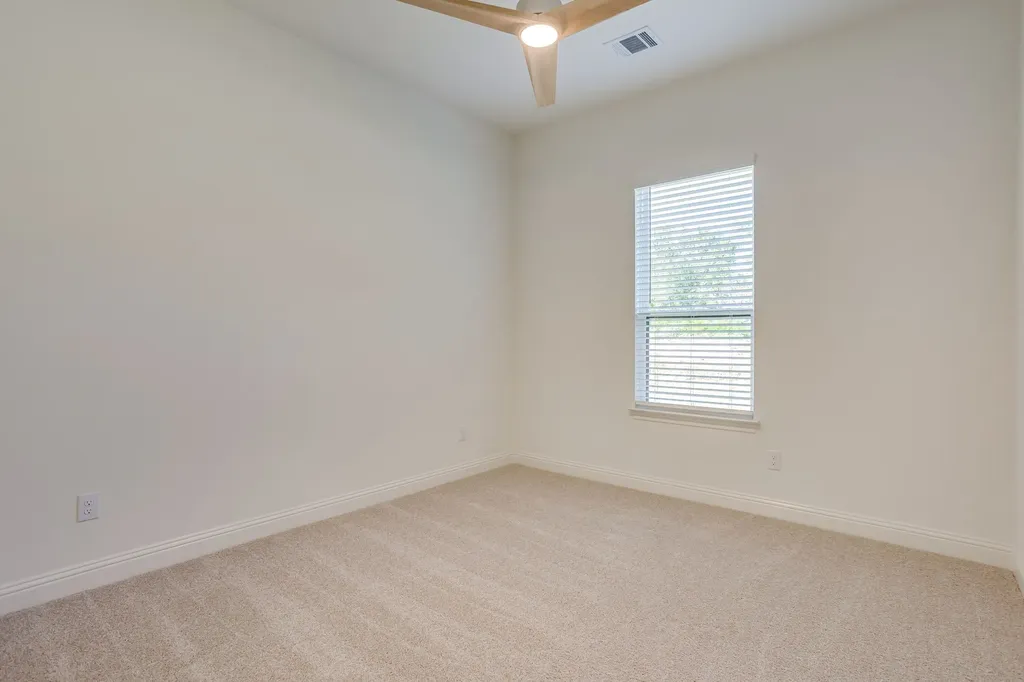 173 Oak Grove Way Springtown TX 76082