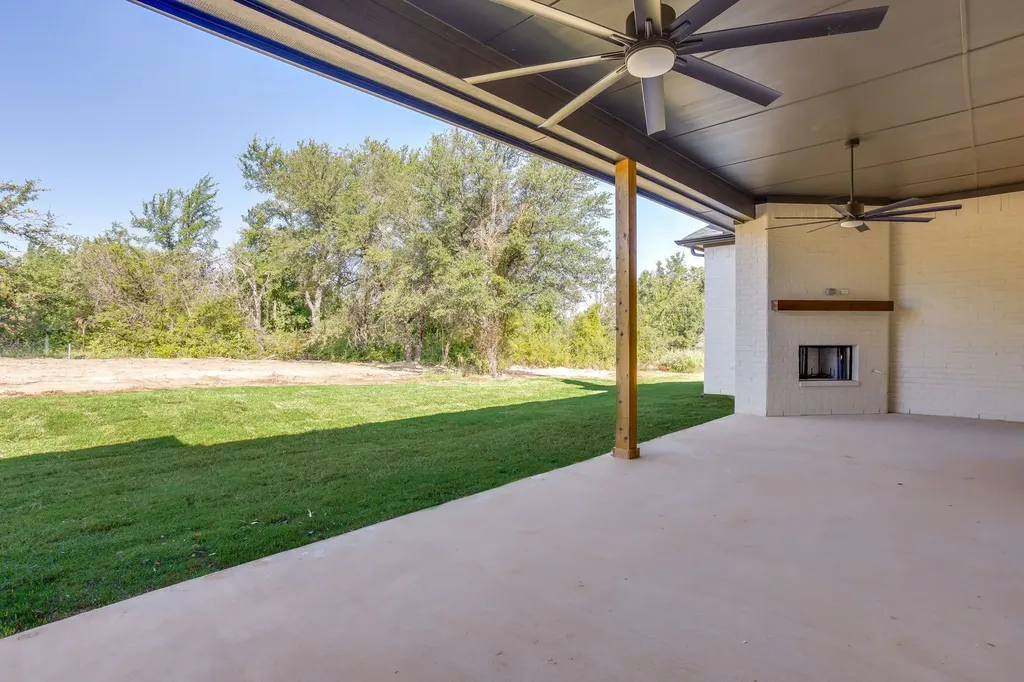 173 Oak Grove Way Springtown TX 76082