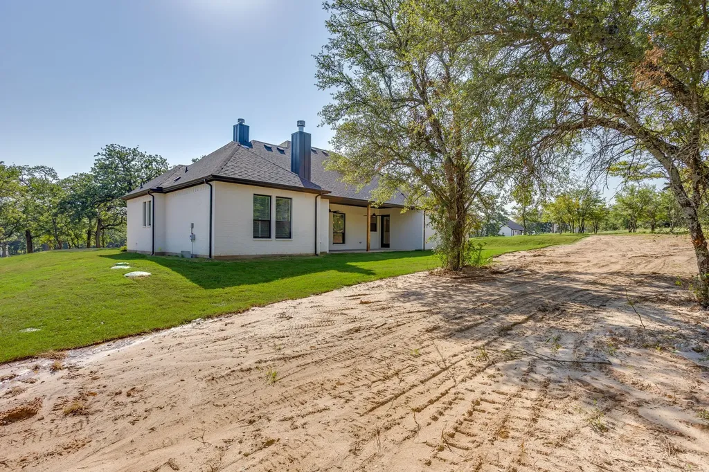 173 Oak Grove Way Springtown TX 76082