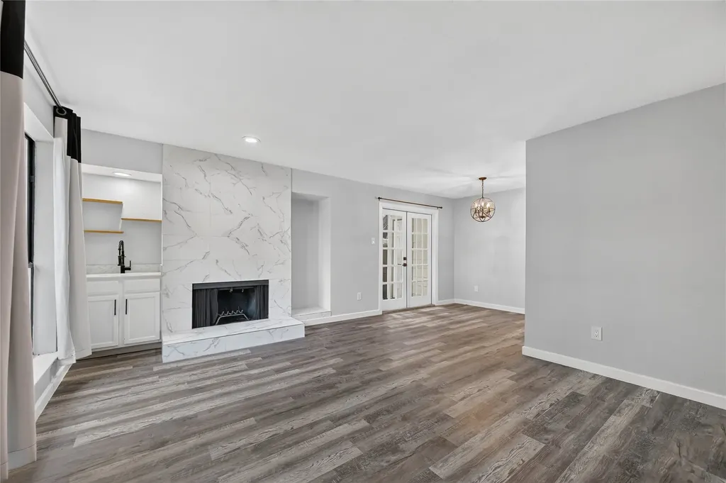 6646 E Lovers Lane Dallas TX 75214
