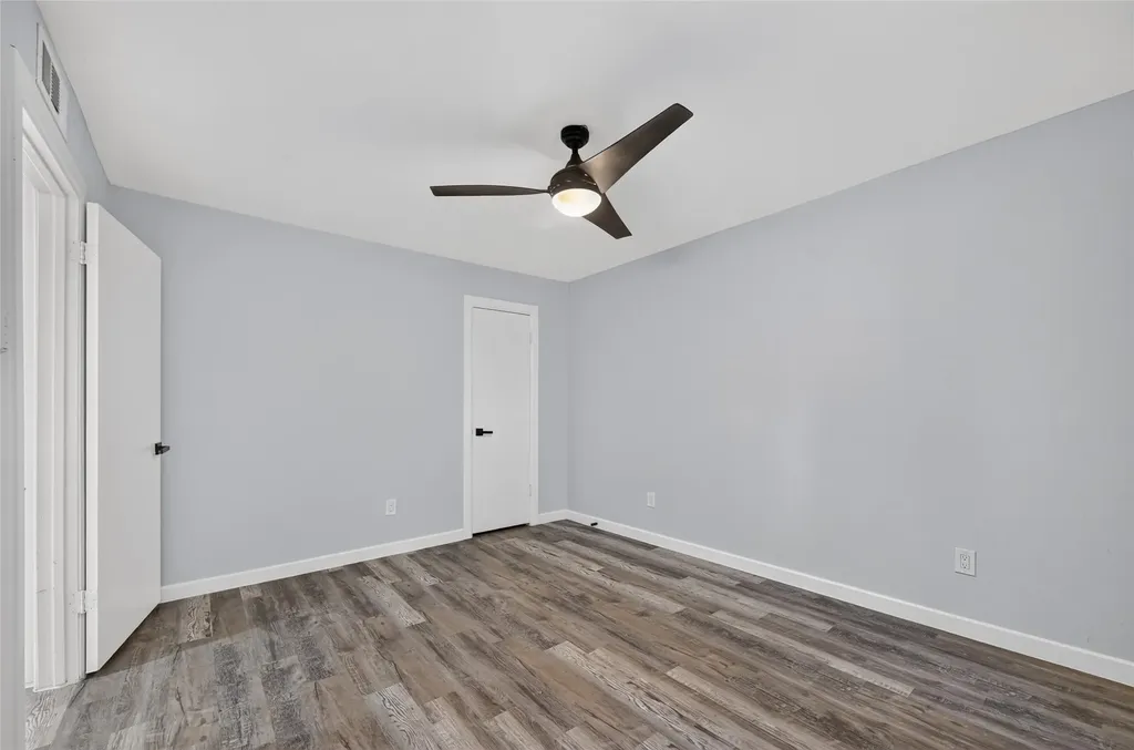 6646 E Lovers Lane Dallas TX 75214