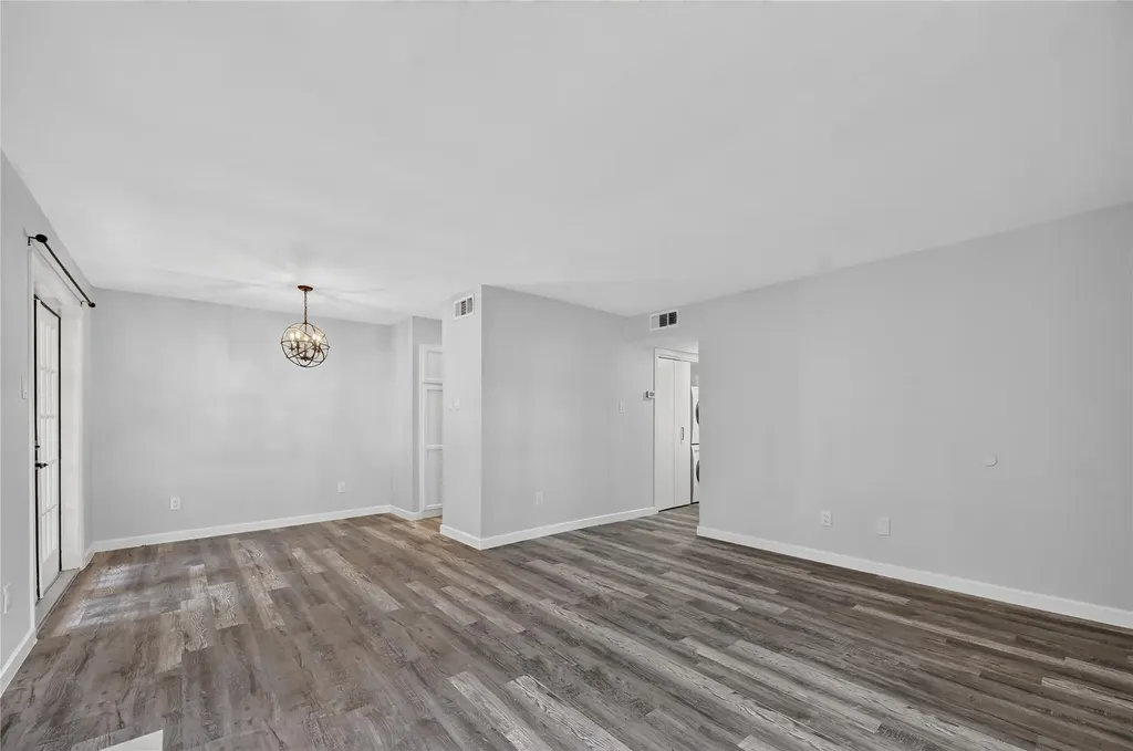 6646 E Lovers Lane Dallas TX 75214