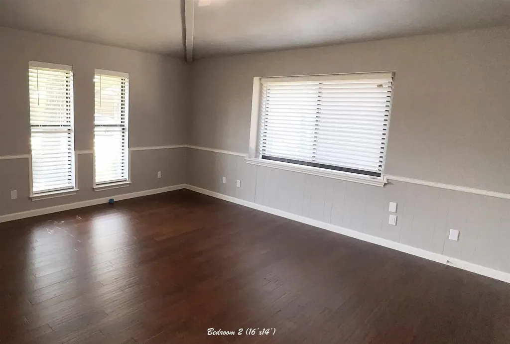 2409 Oakwood Drive Carrollton TX 75006