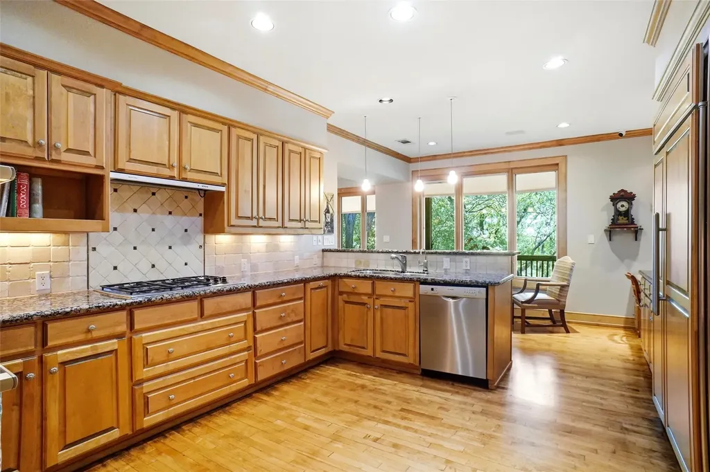 1924 Kensington Drive Fort Worth TX 76110