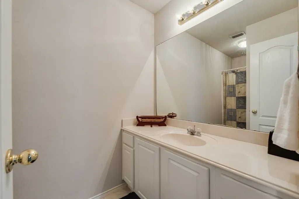1621 Brookleaf Drive Arlington TX 76018