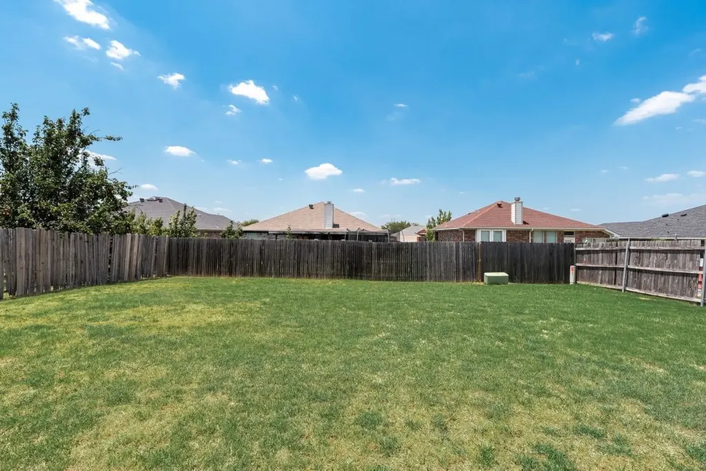 1621 Brookleaf Drive Arlington TX 76018
