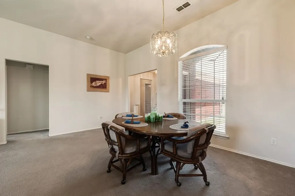 1621 Brookleaf Drive Arlington TX 76018