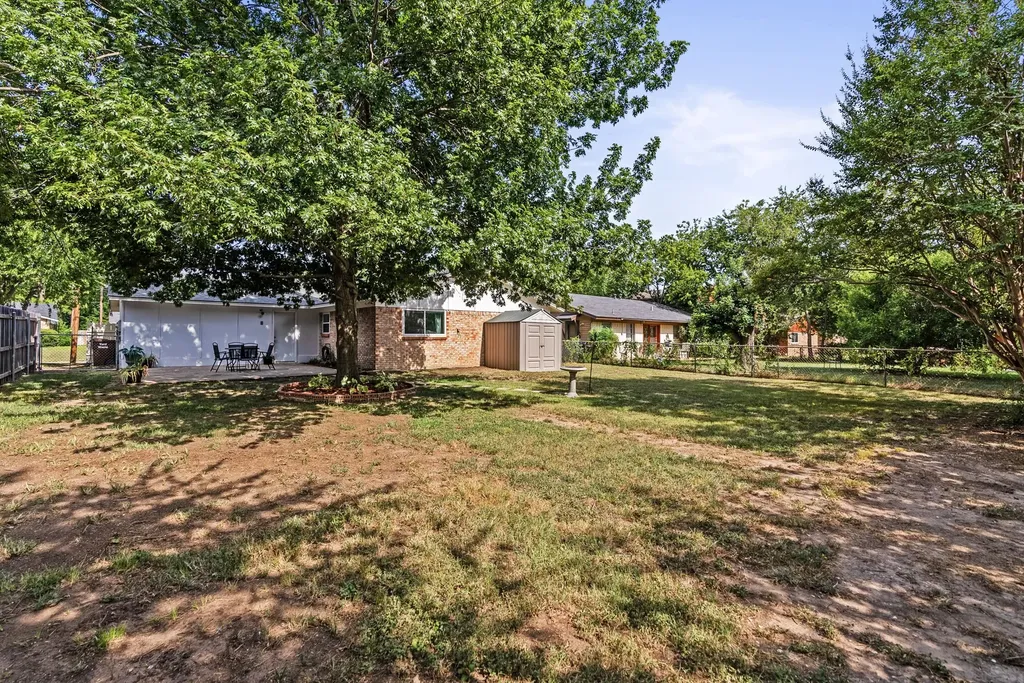2106 Mccormick Street Denton TX 76205