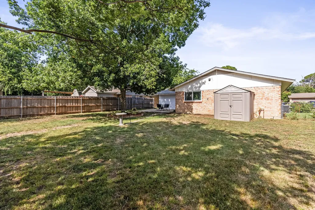 2106 Mccormick Street Denton TX 76205