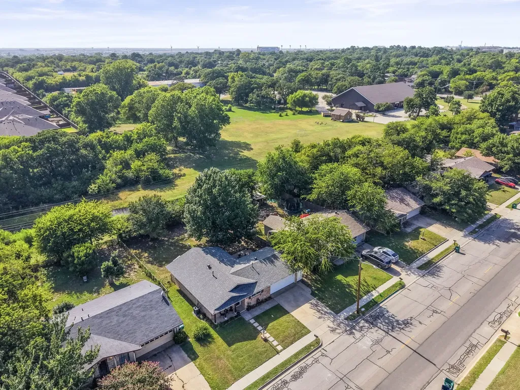 2106 Mccormick Street Denton TX 76205