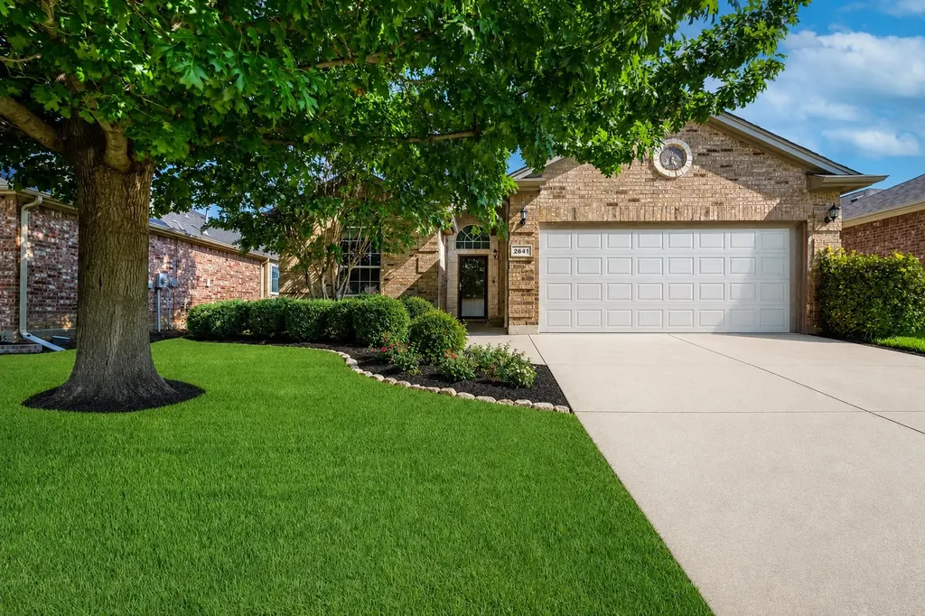 2641 Chadwick Drive Fort Worth TX 76131